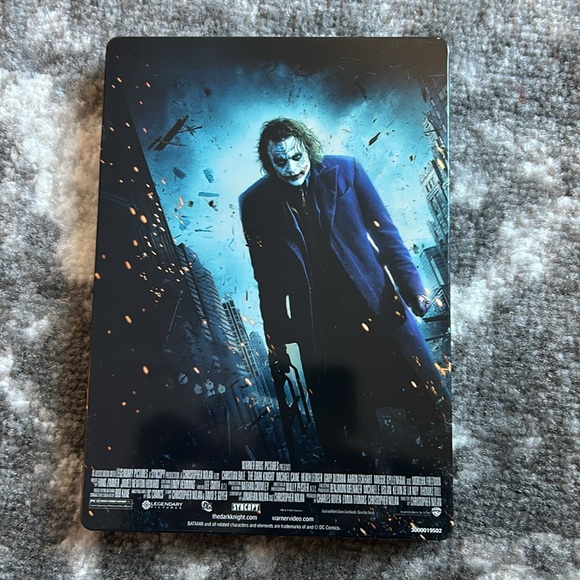 Batman, Hellboy, Watchmen & 300 DVDs - Picture 6 of 15